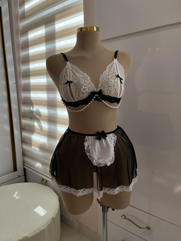 کاستوم خدمتکاری